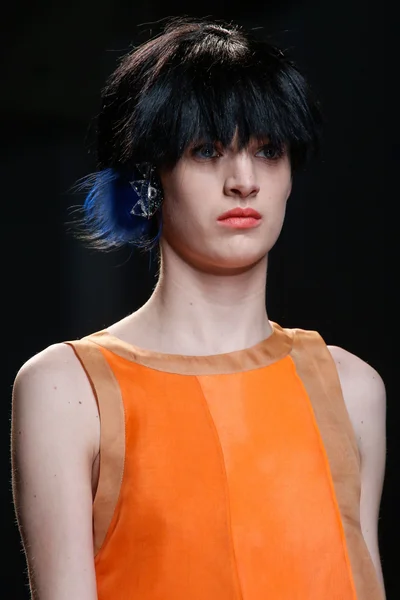 Look 4